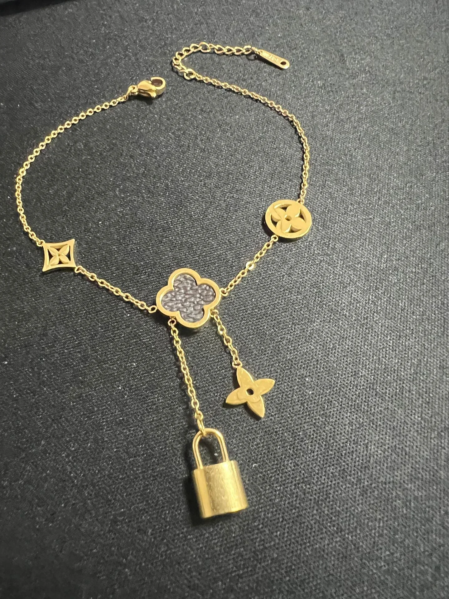 AURENA® CLOVER GRACE BRACELET - Image 10