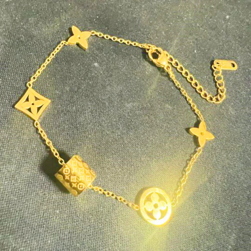 AURENA® CLOVER GRACE BRACELET - Image 9