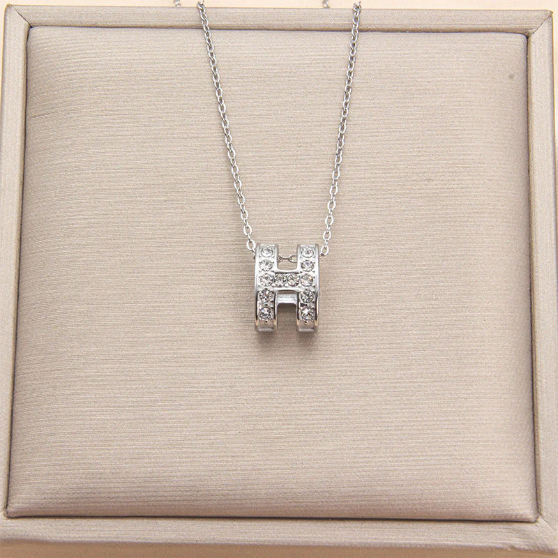 AURENA® H ENAMEL NECKLACE - Image 15