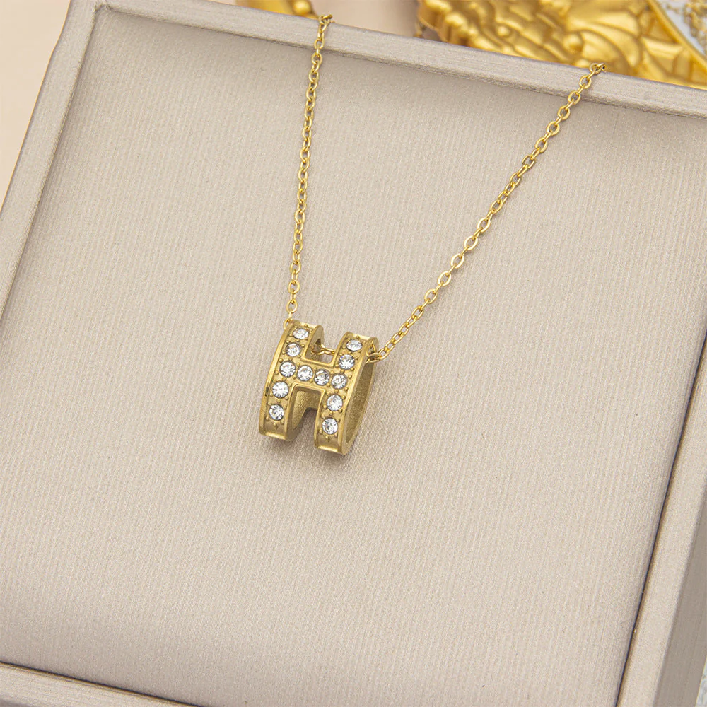 AURENA® H ENAMEL NECKLACE - Image 16