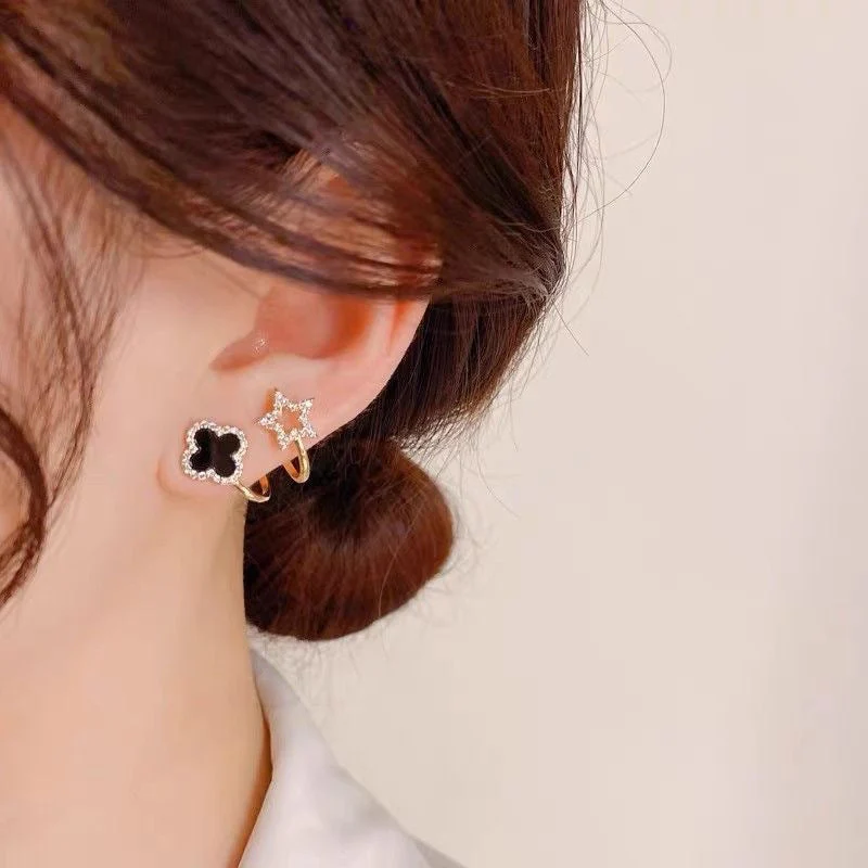 AURENA® CLOVER BLOOM STUD EARRINGS - Image 3