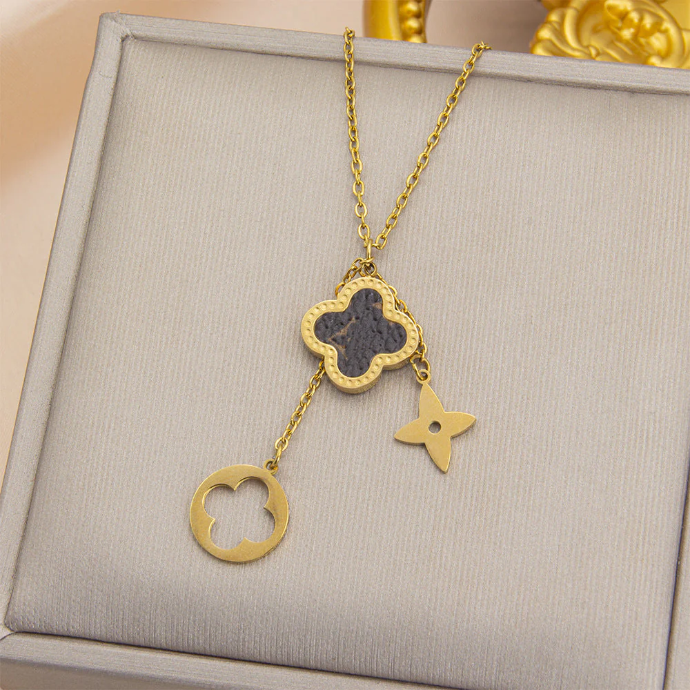 AURENA® CLOVER CHARM NECKLACE - Image 4