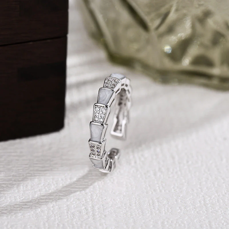 AURENA® FULL PAVÉ SNAKEBONE RING - Image 7