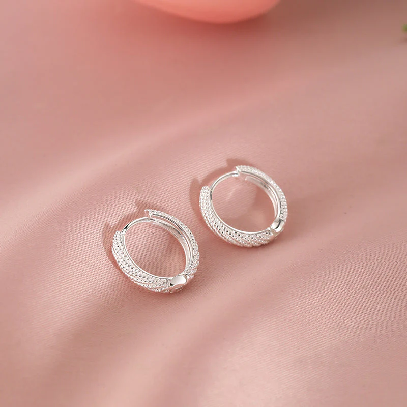 AURENA® TWISTED EAR CUFF - Image 6