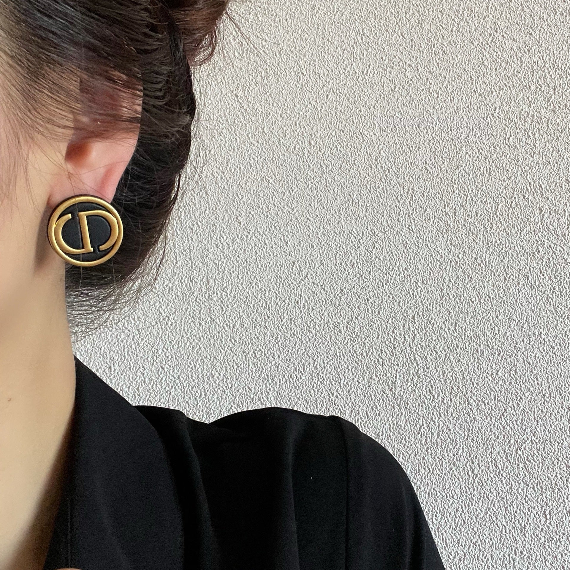 AURENA® VINTAGE MONOGRAM STUD EARRINGS - Image 4