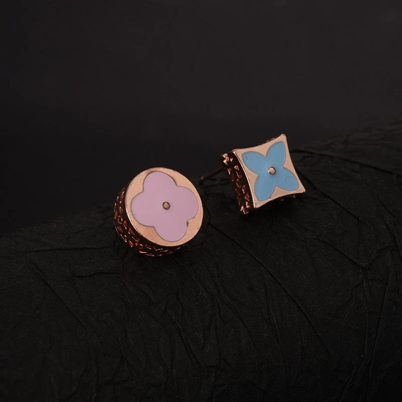 Chic AB-Style Monogram Rose Gold Earrings - Image 3