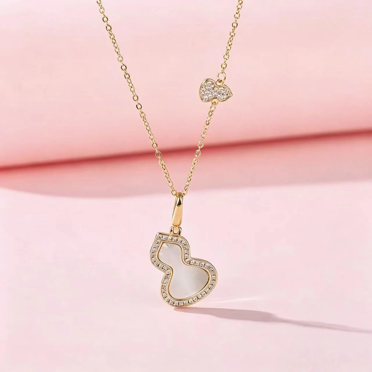 Chic Double-Gourd Lucky Pendant Choker - Image 12