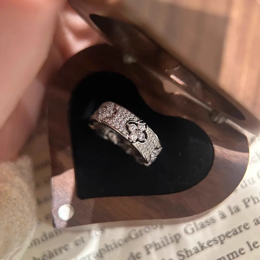 Chic Full Pave Flower Band Ring - Image 3