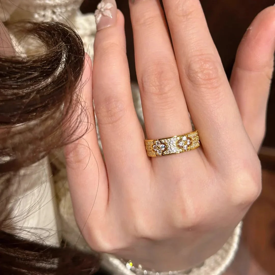 Chic Full Pave Flower Band Ring - Image 4