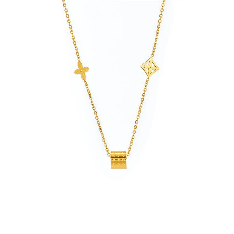 Chic Tarnish-Free Monogram Lucky Clover Choker - Image 5