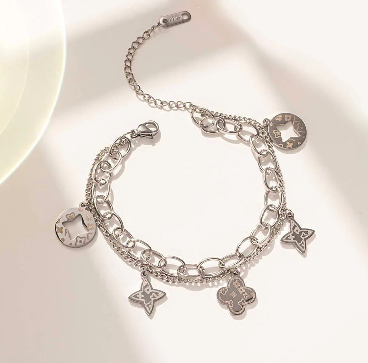 FOUR LEAF CLOVER CHARMS BRACELET - GOLD AND SILVER - Image 3