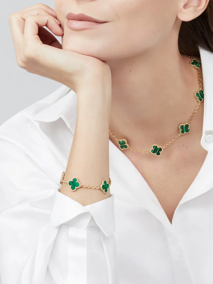 CLOVER NECKLACE 10 | EMERALD - Image 2