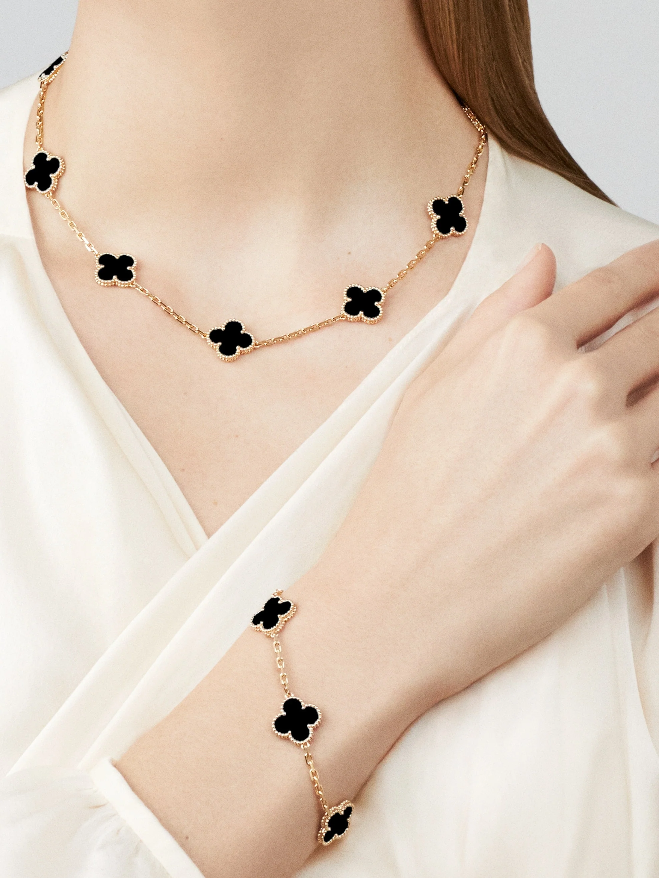 CLOVER NECKLACE 10 | ONYX - Image 2