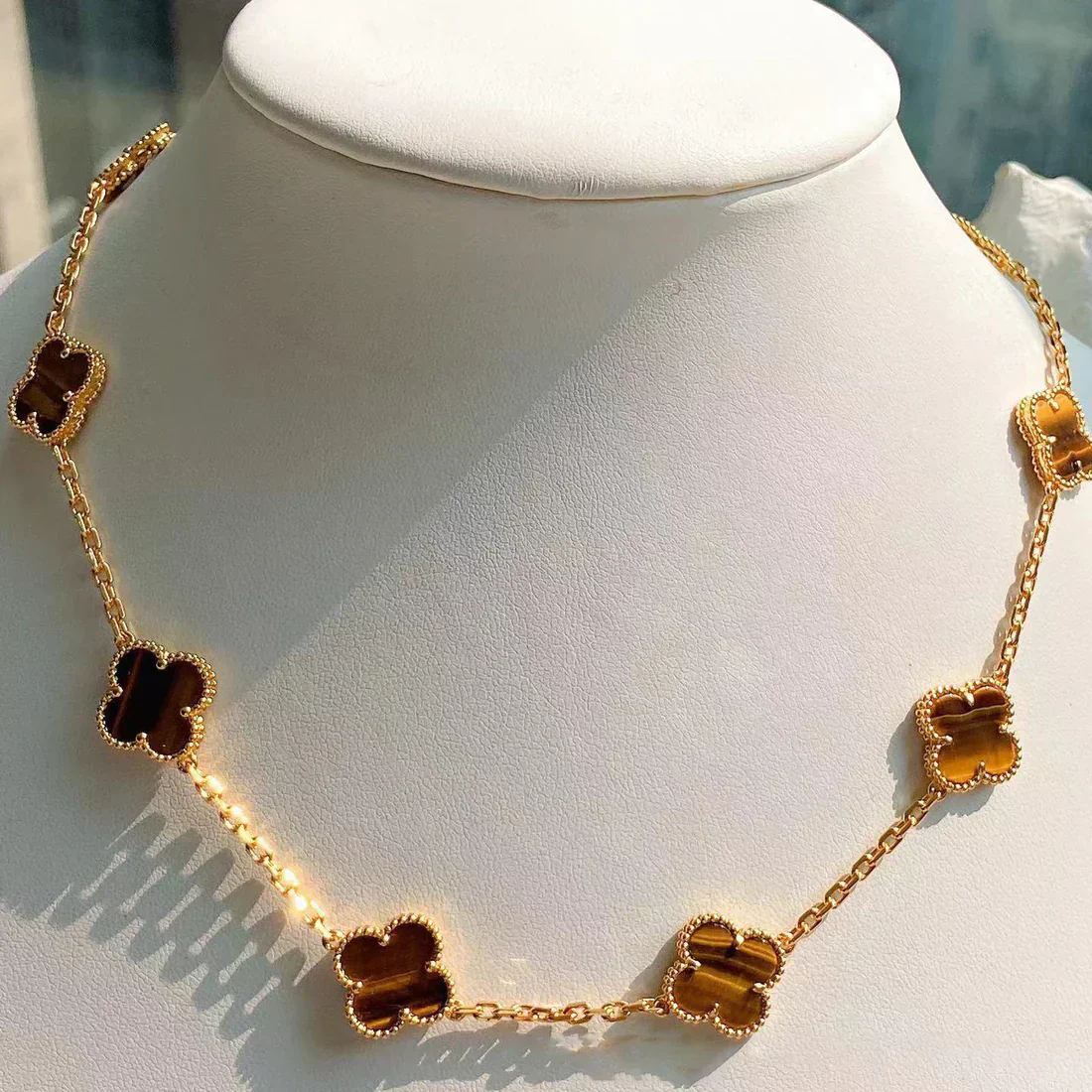 CLOVER NECKLACE 10 | AMBER - Image 3