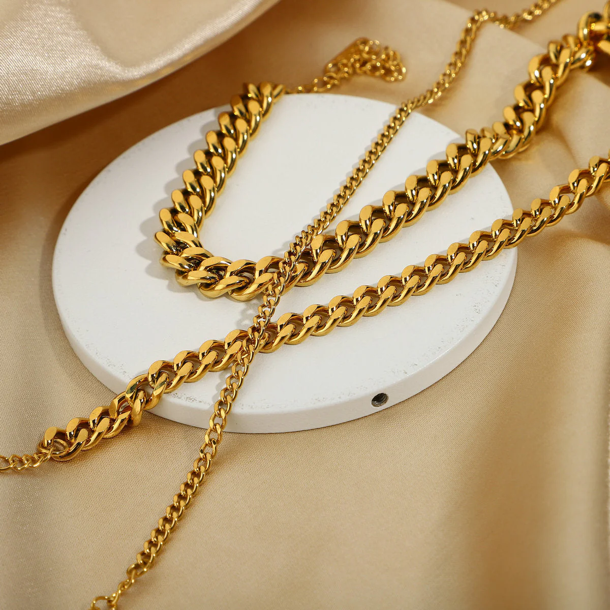 HELEN GOLD ANKLET - Image 3