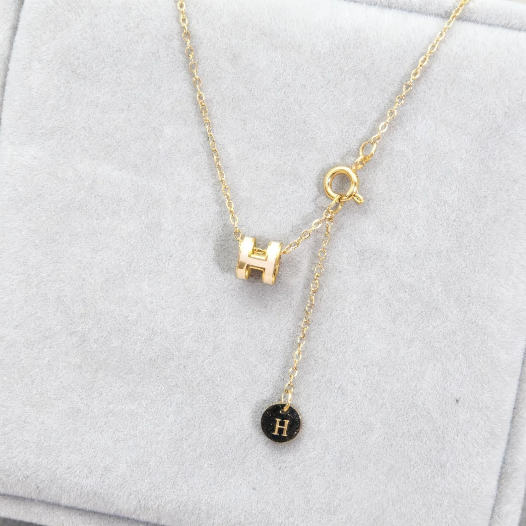 Mini 7mm Letter H Pendant Necklace - Image 11