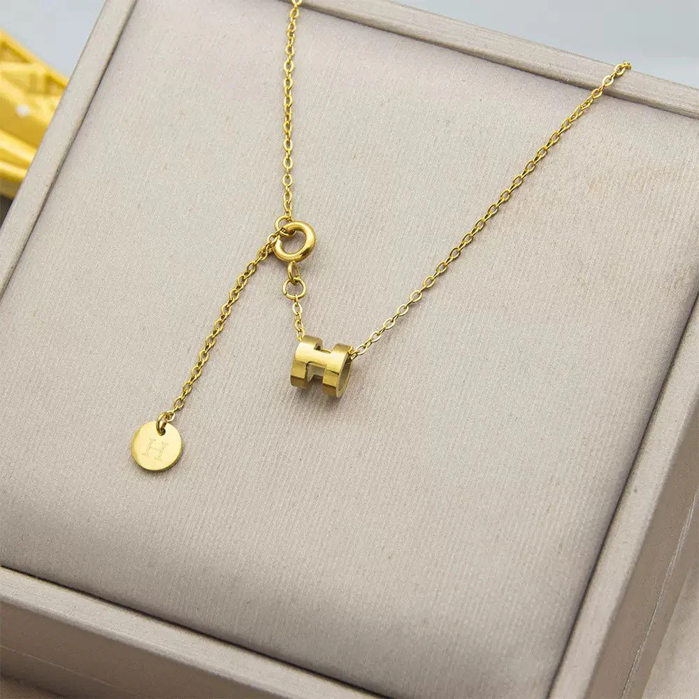 Mini 7mm Letter H Pendant Necklace - Image 12
