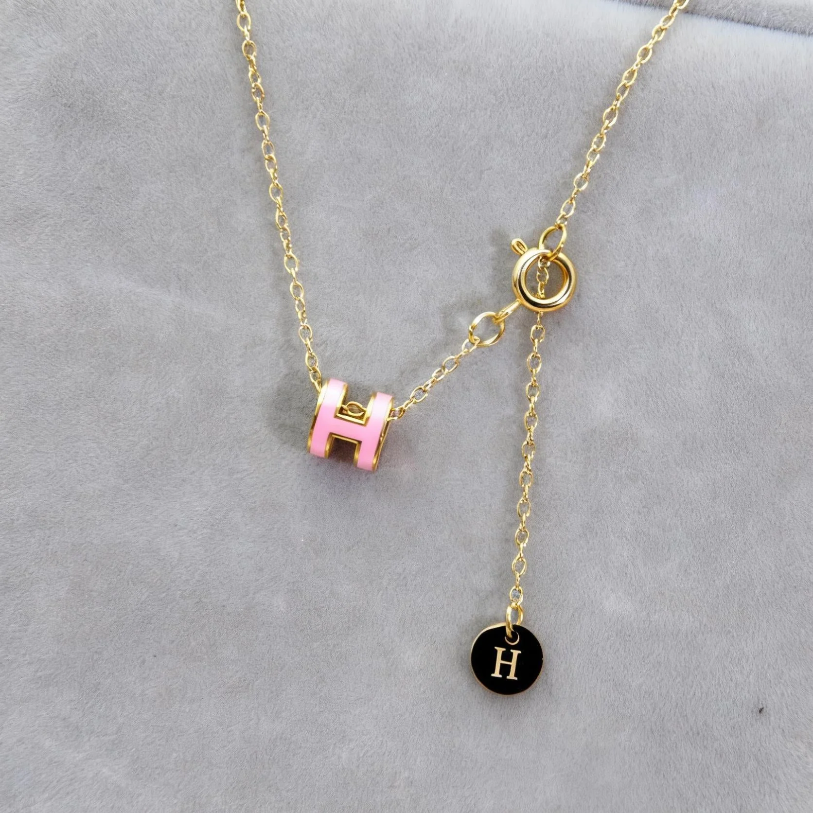 Mini 7mm Letter H Pendant Necklace - Image 9