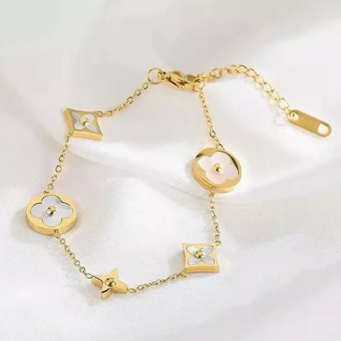 MOP FOUR LEAF CLOVER BRACELET - GOLD OR SILVER - Image 6