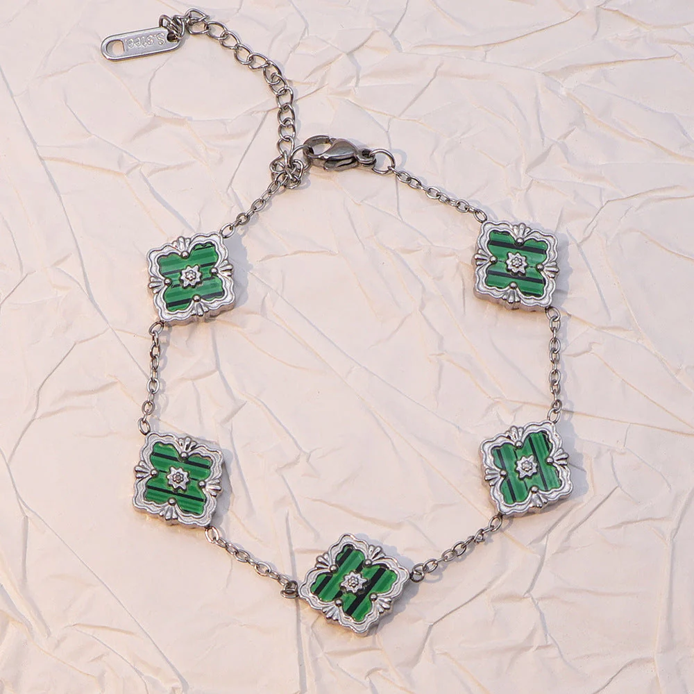 Vintage Enamel Quatrefoil Rhombus Bracelet - Image 5